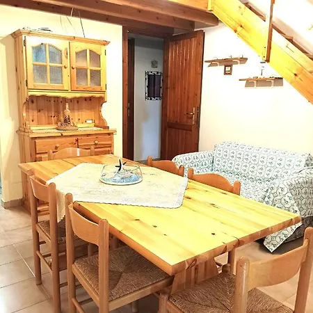 House Gennemari Holiday home Torre delle Stelle